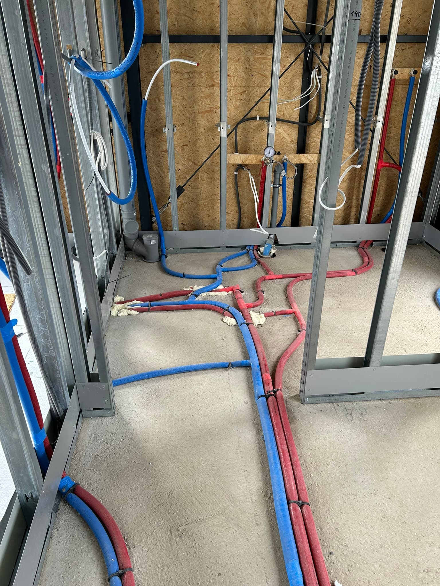 Instalacja domu jednorodzinnego — zdjęcie 10